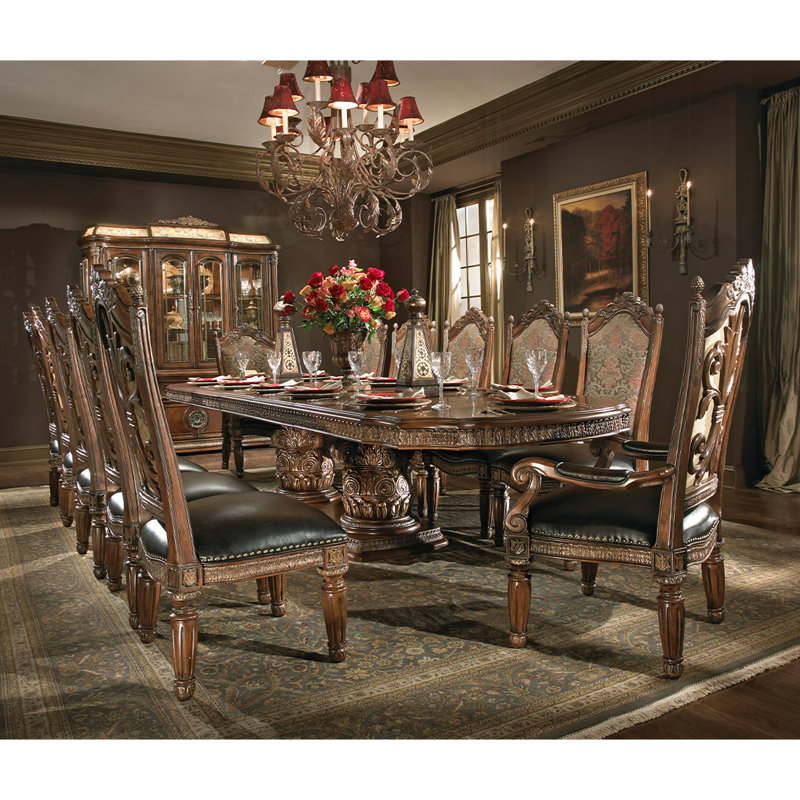 Villa Valencia Upholstered Arm Chair