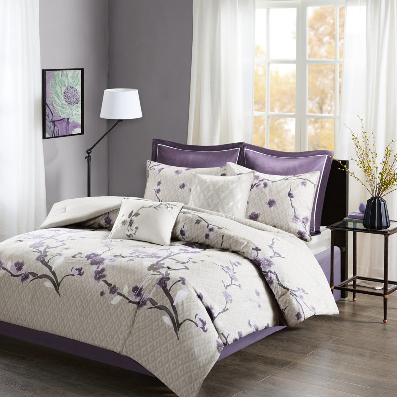305665959-8CDE Comforter