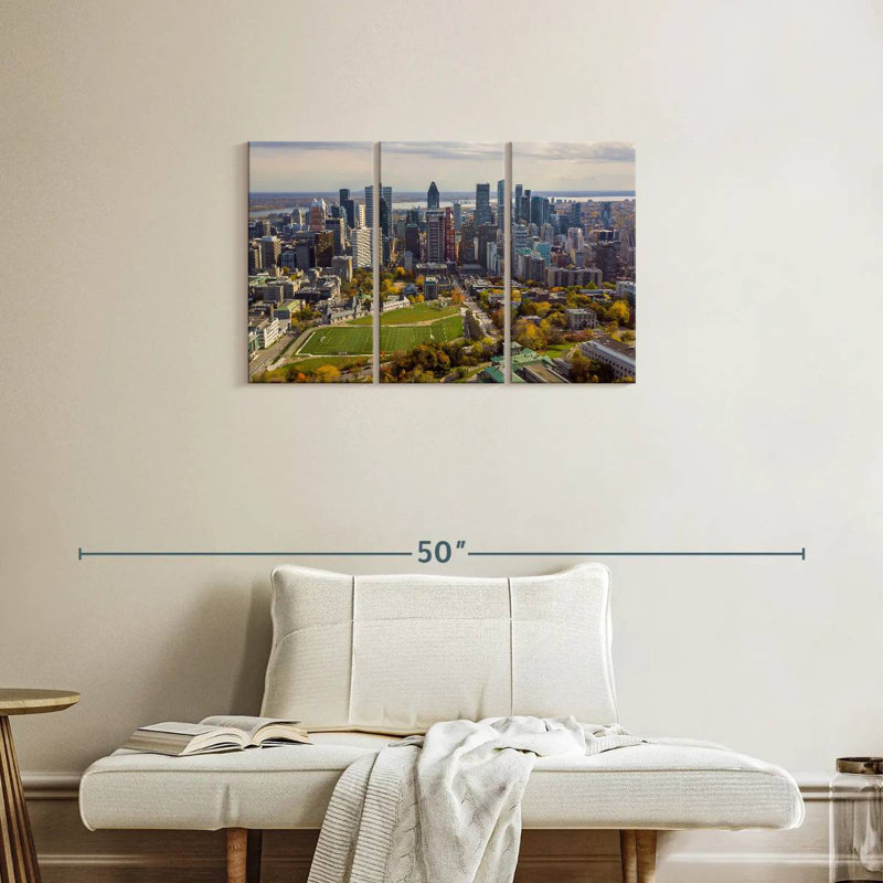 Nicci Montreal Skyline, 20" H x 33" W