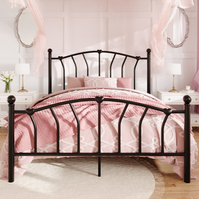 Structure de lit plateforme en métal avec tête et pied de lit, fleurons en forme de cœur et de boule, aucun sommier requis, rangement sous le lit de 12,6 po, assemblage facile