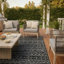 Tapis extérieur Viva, mur géométrique blanc et bleu, pique-nique géant 9 x 18-123764817