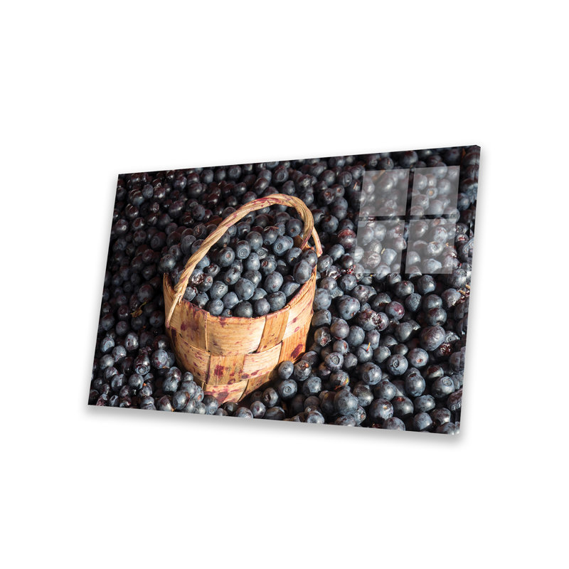 «Blueberries At Market For Sale», Helsinki, Finlande sur plastique / acrylique par Panoramic Images, peinture