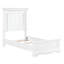 Cadre de lit simple blanc avec tête de lit et détails de panneau, rails inclus, convient à la chambre à coucher, sommier à ressorts requis, tête de lit à rails esthétiques traditionnels, matériau en bois massif, design classique idéal-129990105