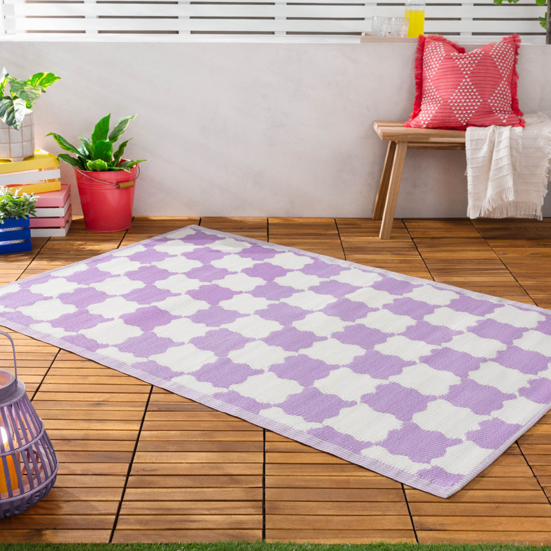 Chequered 120cm X 180cm Indoor / Outdoor Area Rug