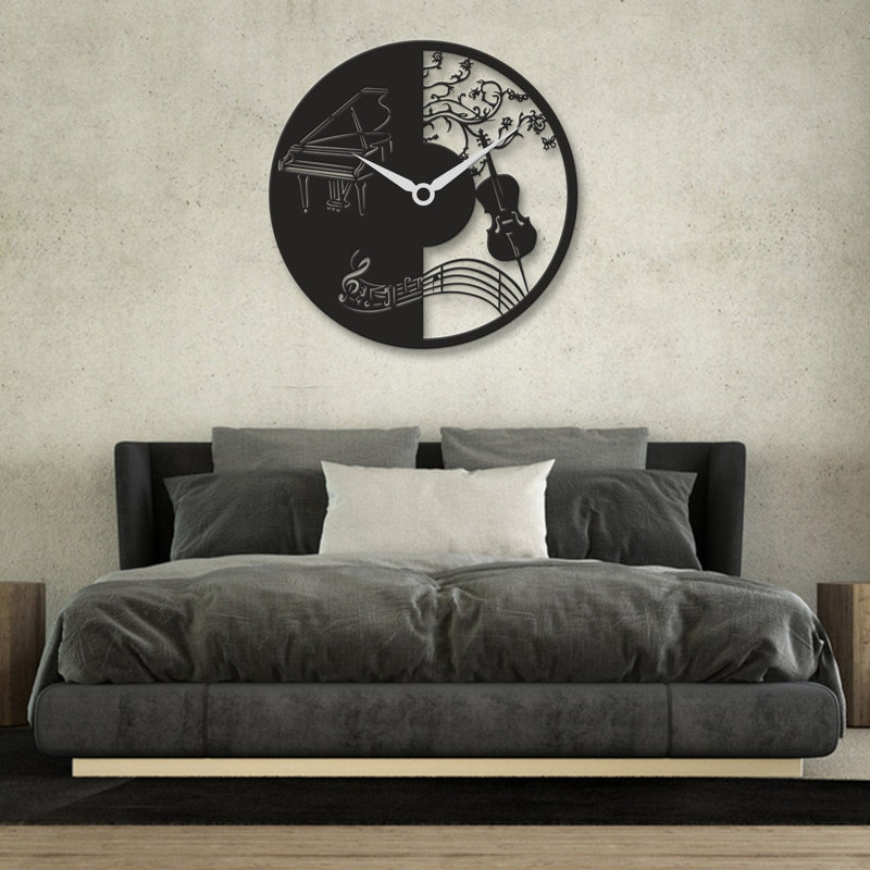 Gudrun Metal Wall Clock