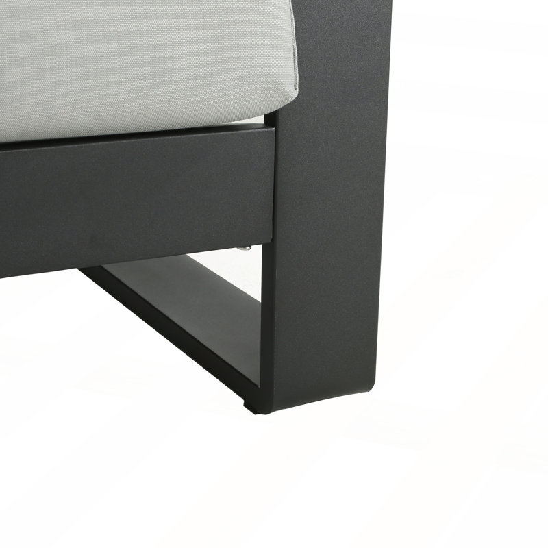 Ensemble de 2 chaises longues d'extérieur et d'intérieur en aluminium avec structure au fini noir et coussin gris, Gris clair