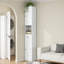Armoire de rangement haute et étroite en métal avec 2 portes, tablettes réglables et conception compacte pour la cuisine, la salle de lavage et le garde-manger en blanc