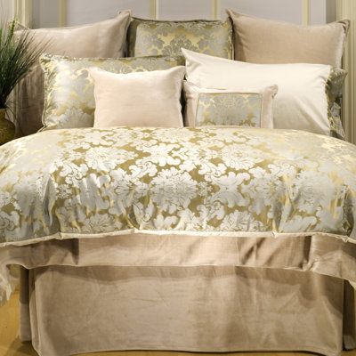 Louvre Traditional Silk Damask Comforter