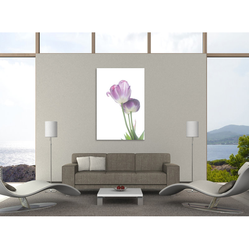 "Tulip Time III", toile tendue par Aledanda, H 48 po x l 32 po x P 1,5 po