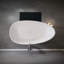 Baignoire de luxe autoportante en résine à surface solide, option de couleur blanc mat, s'harmonisant avec les embellissements de salle de bain contemporains, profondeur de 59 po, trop-plein et bonde escamotable, grande