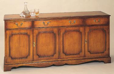 Tarporley 166.5cm Sideboard