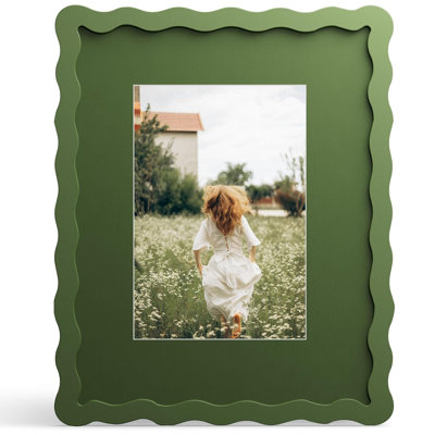 Green Wavy Edge Wooden 8x10 Frame with Mat for 5x7 Photos, Wall & Tabletop Use