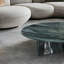 Table basse luxueuse en marbre naturel vert, pièce maîtresse du salon en pierre véritable avec veines uniques-491012779