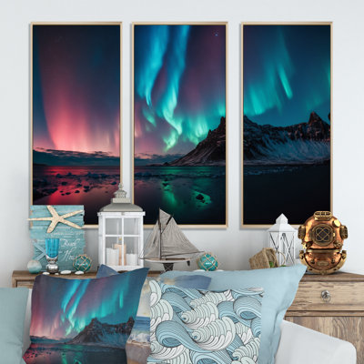 Aurora Borealis Beautiful Dancing Waves of Light IV - Landscape Mountains Canvas Wall Art Set