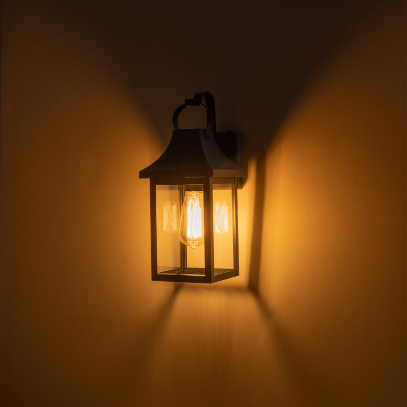 Baity Wall Light