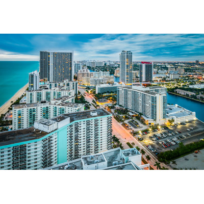 Hollywood Beach and City, Florida, USA par Napa74 - Photographie de toile tendue