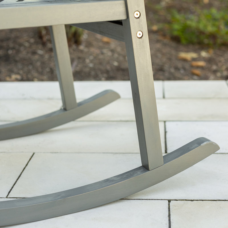 Chaise berçante d'extérieur en bois massif Harbison, Gris délavé