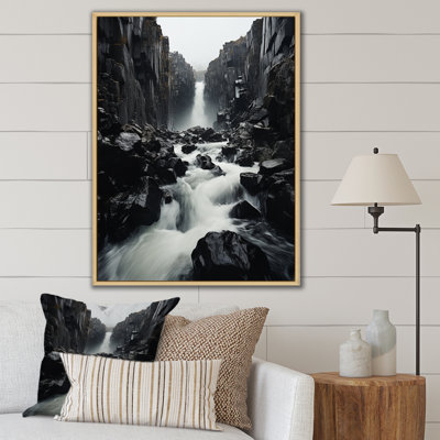 Chute d'eau monochrome contrastante II - reproduction sur toile
