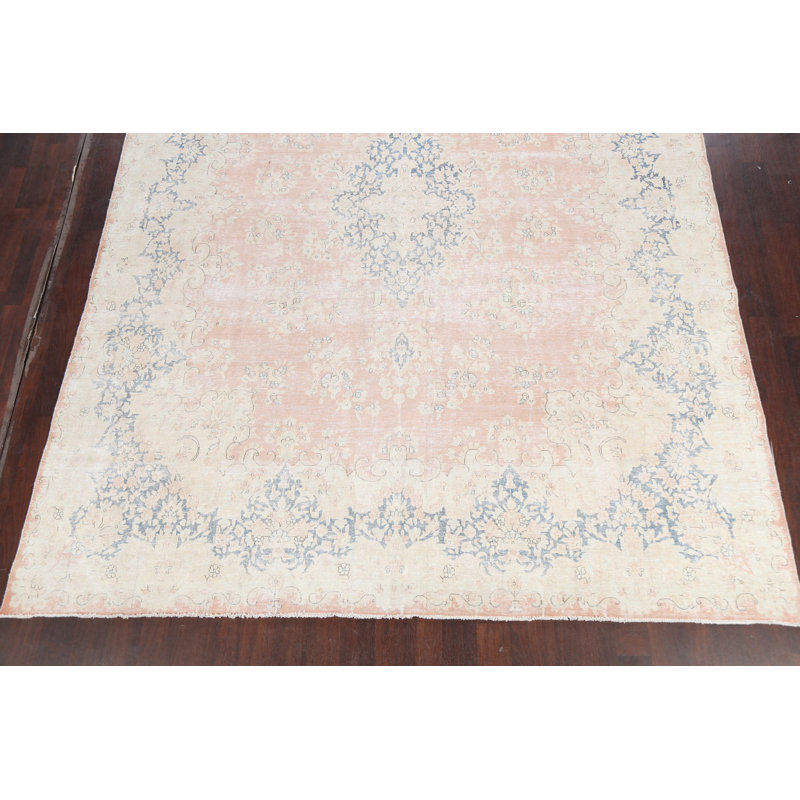 Tapis traditionnel délavé discret 10 x 13