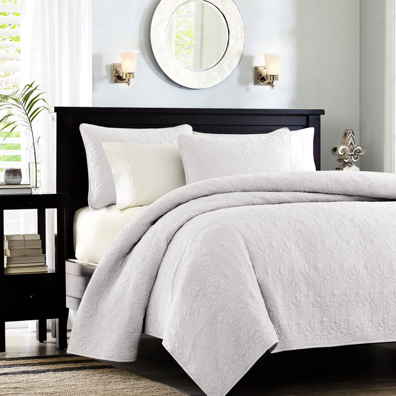 Couette réversible blanche pour lit double/queen - Matelassage toutes saisons, rembourrage en coton prélavé, 2 taies d'oreiller incluses, fini brillant saisonnier, ensemble 3 pièces