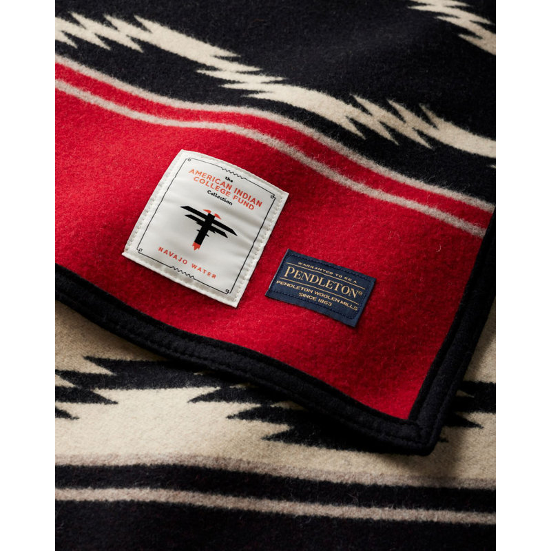 Pendleton Water Throw