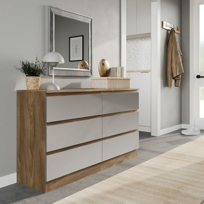 Sreyan Solid Wood 6 - Drawer Rectangle Accent Chest