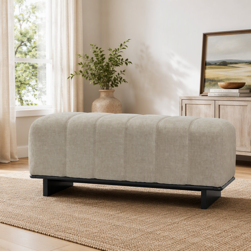 Banc de salle à manger rembourré en chenille moderne avec structure en bois robuste pour une assise intérieure confortable et polyvalente