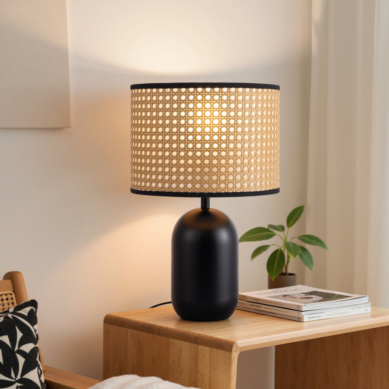 Lampe de table 15,4 po en métal noir avec abat-jour en rotin pour les chambres à coucher, les salons ou les coins de lecture