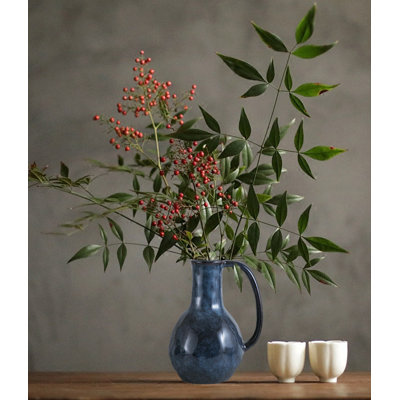 Vase en céramique avec grandes poignées