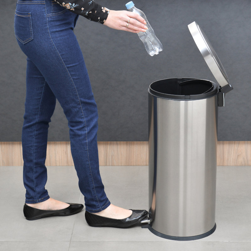 Stainless Steel Step On, 30 L