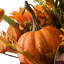 Arrangement floral dans un panier