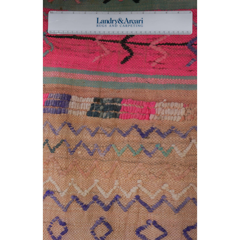 Tapis rose unique en laine rectangulaire de 5 pi 4 po x 9 pi 3 po Moroccan Rugs