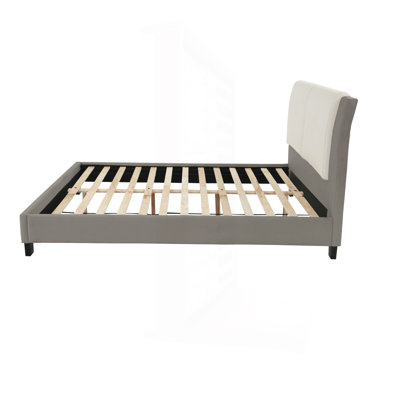 Bed In White & Grey