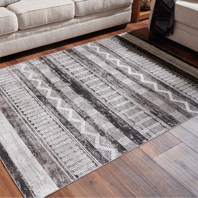 Mahrukh Washable Oriental Indoor Rug, Rectangle 5' x 7'
