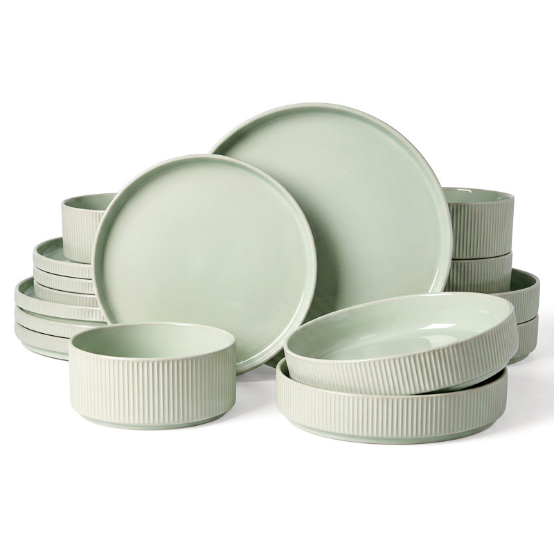 Service de table 16 pièces Star Series avec bols à pâtes 8,1 po Star Light, Vert clair