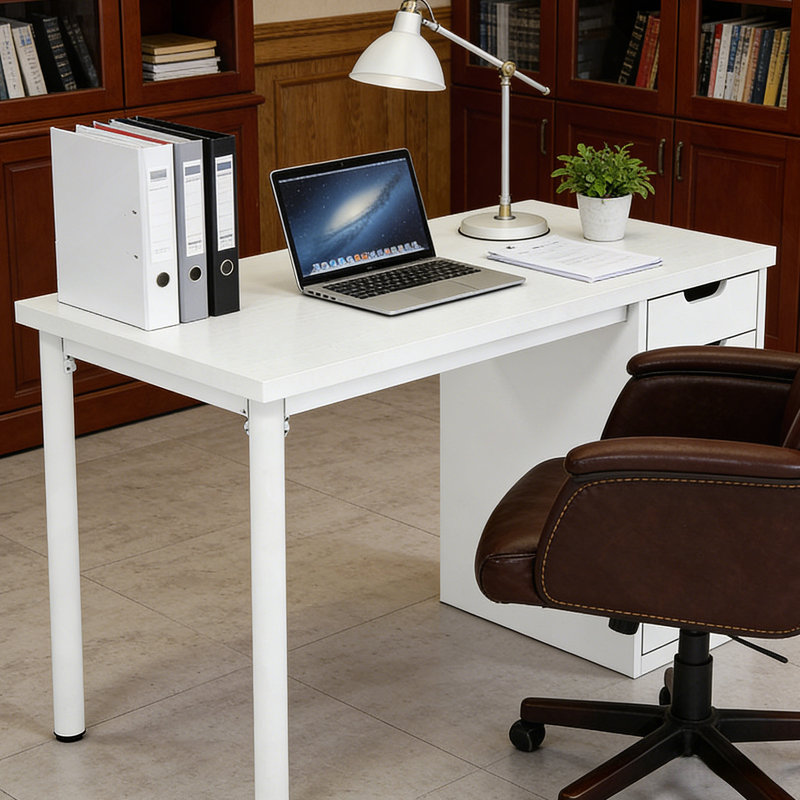 Bureau d'ordinateur classique, bureau d'écriture, table d'étude, Blanc