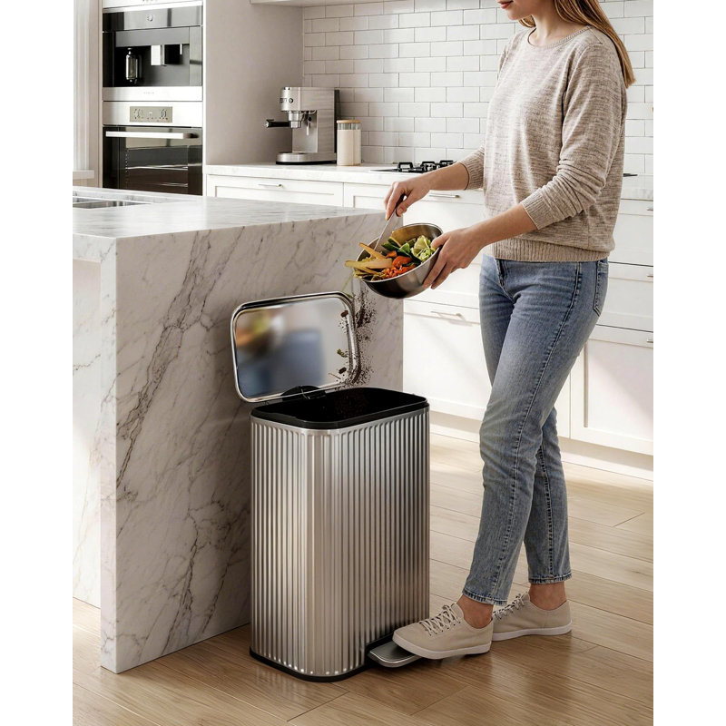 Poubelle de cuisine 13 gallons, poubelle avec couvercle à fermeture en douceur, bac de recyclage en acier inoxydable