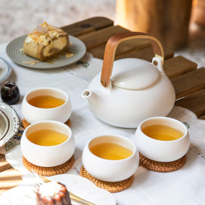 Service à thé japonais moderne, théière japonaise en céramique de 27 oz avec teinture fine et 4 tasses pour infuseur à feuilles mobiles, théière japonaise mate en bois, infuseur à thé chaud pour cadeaux
