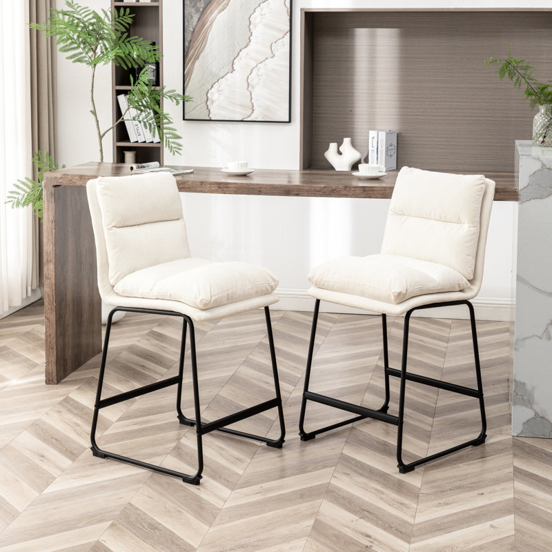 26 tabourets de 26 po de hauteur comptoir, blanc vanille, siège confortable avec rembourrage en mousse, base de traîneau pour une utilisation à long terme, rembourrés hauts, protecteurs de plancher