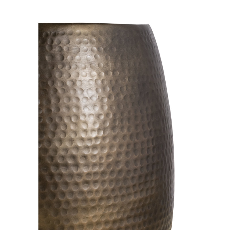 Table d'appoint en aluminium de 18 po de largeur avec une hauteur de 21 po et une surface dorée antique martelée à la main, option de décoration polyvalente