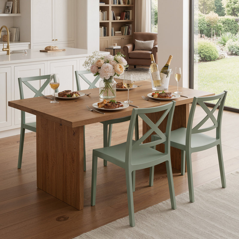 Chaise de salle à manger d'extérieur empilable, sans accoudoirs, résistante aux intempéries et sans assemblage, avec dossier croisé.