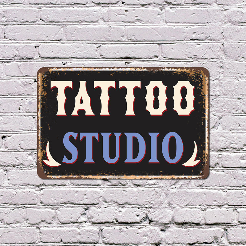 Enseigne en plastique 11 po x 17 po Tatoo Studio