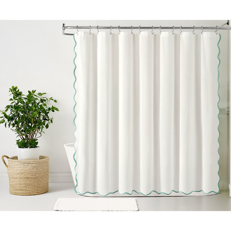 Rideau de douche en coton recyclé à bordure festonnée et bordure bleue