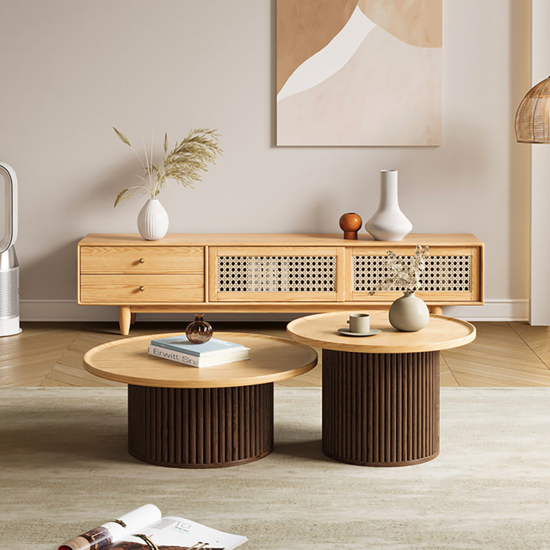 Table basse moderne et simple en chêne
