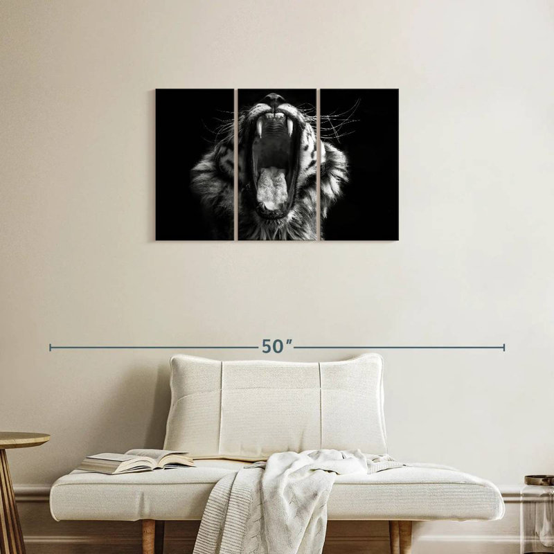 Tigre qui baille, H 20 po x l 33 po