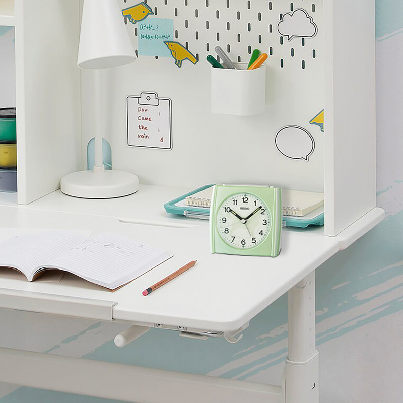 QHE209MLH Alarm Clock, Green