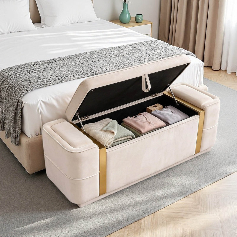 Banc de rangement en velours 47,2 po avec bandes décoratives en métal doré, Beige