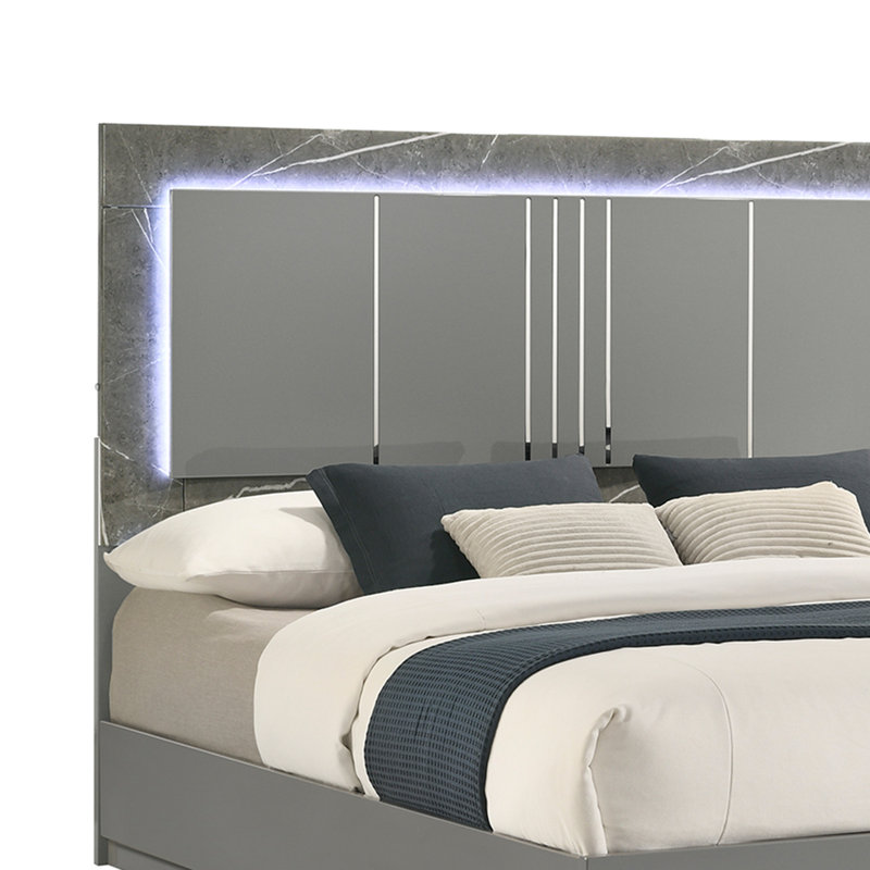 Lit Oniskey gris, Grand