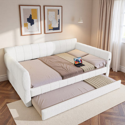 Upholstered Daybed With Usb And Trundle