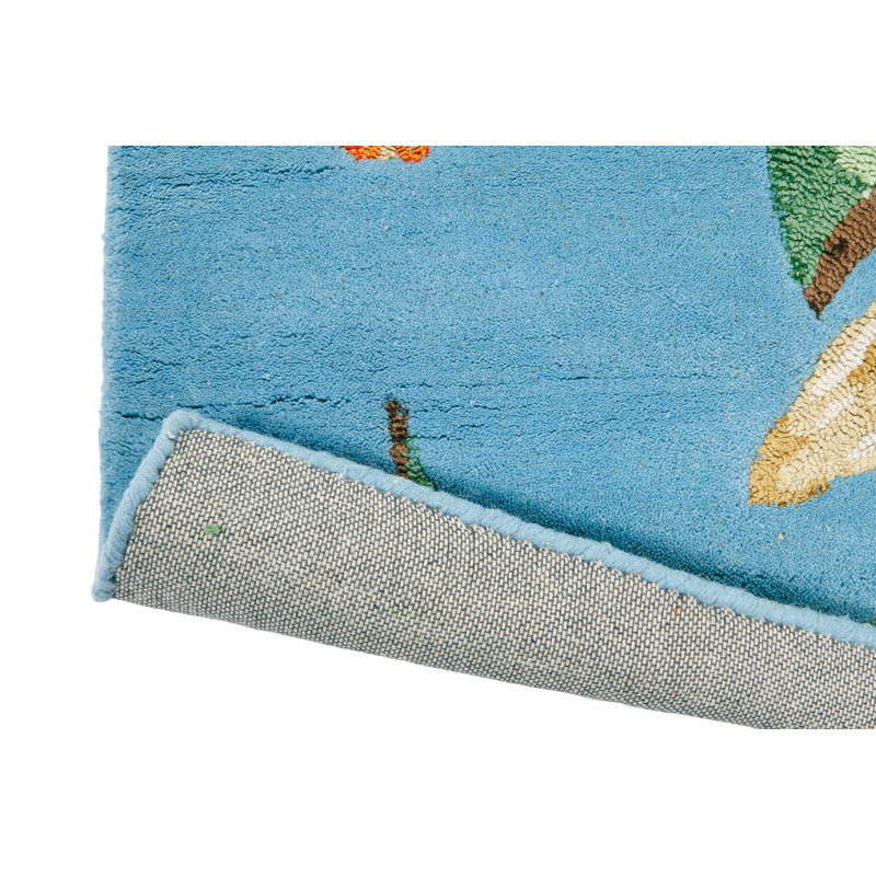 Hand Tufted Area Rug in Blue/Green/Ivory, Rectangle 5'7" x 7'10"